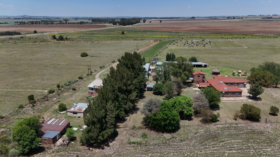 7 Bedroom Property for Sale in Harpington A H North West